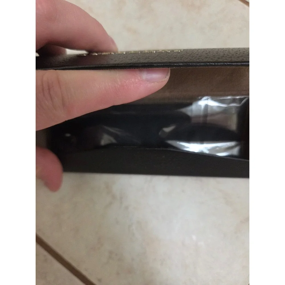 Burberry Black‎ Pebbled Leather Sunglasses Case with Cleaning Cloth Hard Shell